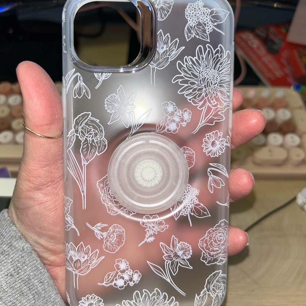 NEW iPhone 14 Plus Speck Floral Case